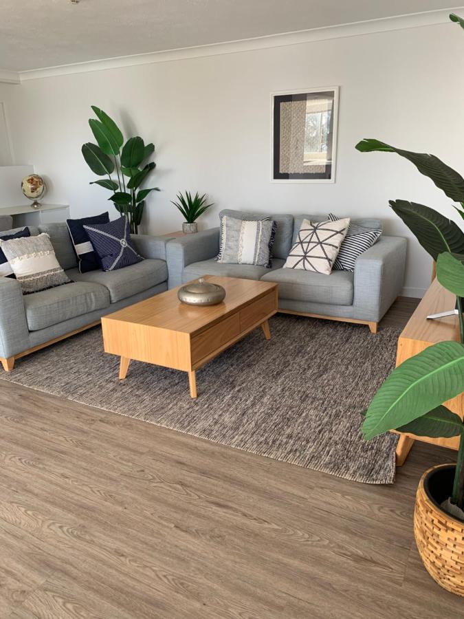 Pacific Regis Beachfront Holiday Apartments Гоулд Коуст Екстериор снимка