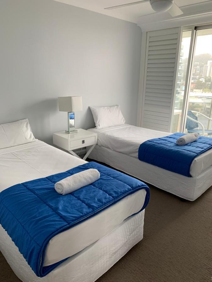 Pacific Regis Beachfront Holiday Apartments Гоулд Коуст Екстериор снимка