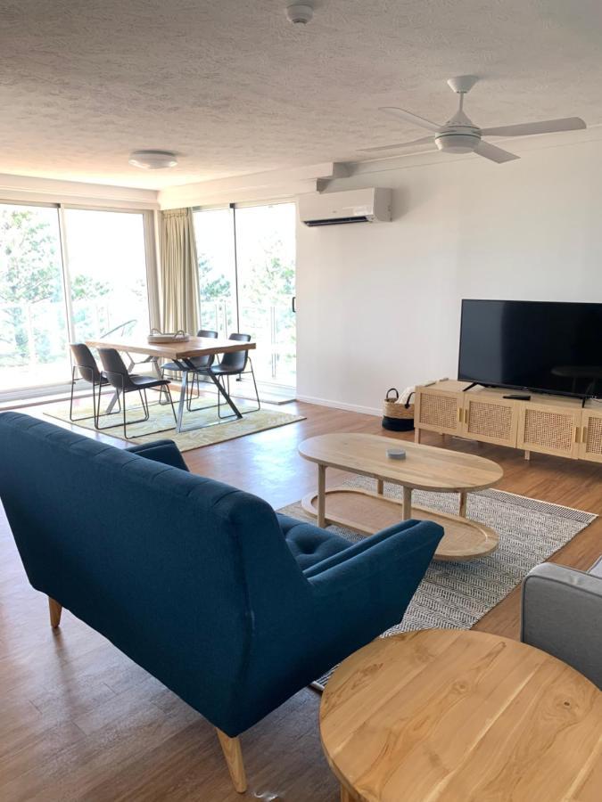 Pacific Regis Beachfront Holiday Apartments Гоулд Коуст Екстериор снимка