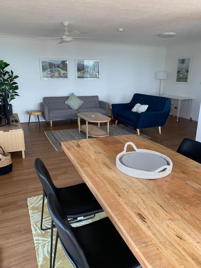 Pacific Regis Beachfront Holiday Apartments Гоулд Коуст Екстериор снимка